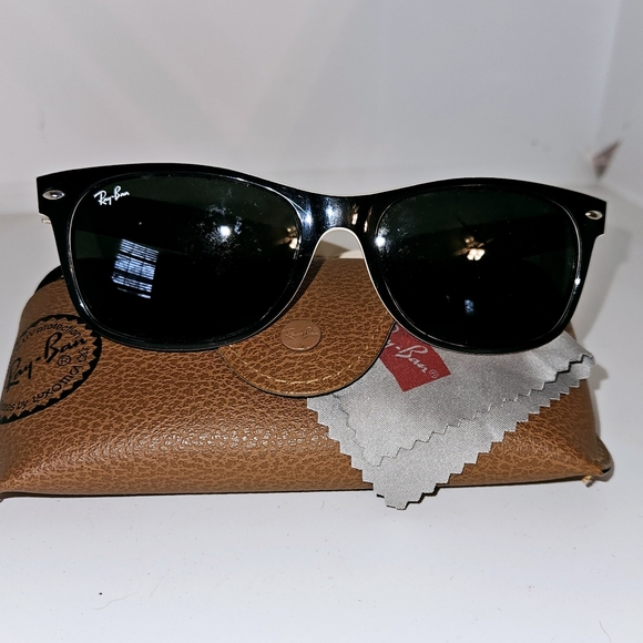 BLACK AND CREAM WAYFARERS CLASSIC RAY BANS SUNGLASSES - Picture 5 of 6